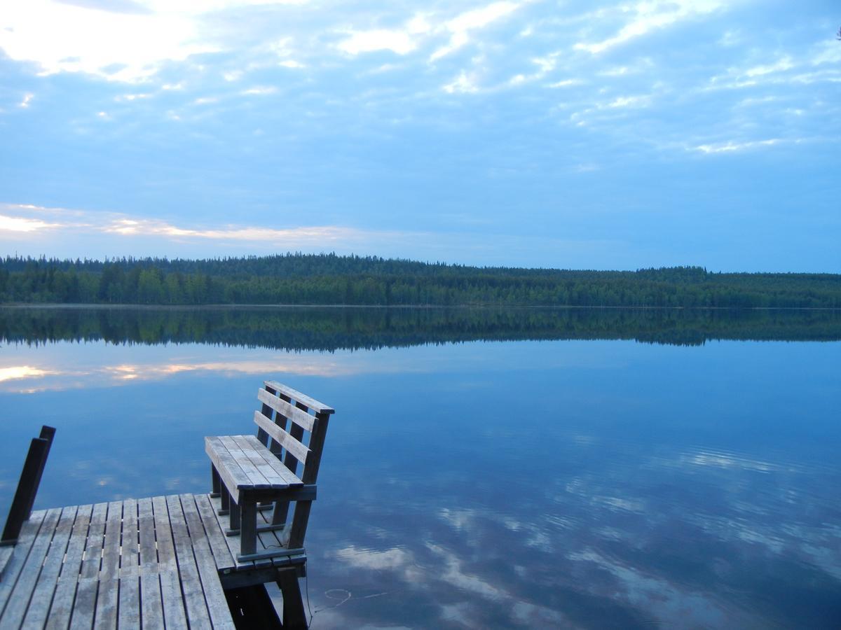 Isokenkaisten Klubi - Wilderness Lodge Kiviperä Exteriör bild